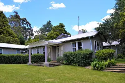 Image de Robin Hill Manor - retraite de randonnée et court de tennis