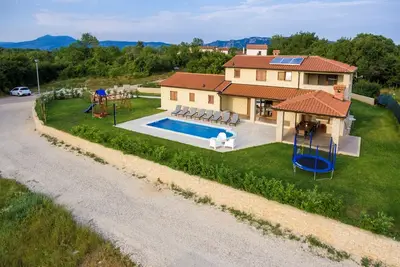 Image de Vila Jadran - Holiday Home In Nedešćina, 8 + 2 Persons, 4 Bedrooms With Bathroom