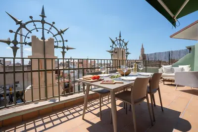 Image de Modern Penthouse L'Ă€guila in Palma Old Town with Terrace, Wifi, Ac, Spacious!