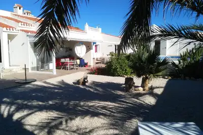 Image de Villa piscine privée 11x6m vue lac de sel et cuisine extérieure libre du 22\/10 au 16 \/