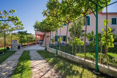 Image de Confortable appartement pour 4 personnes avec climatisation, Wifi, Tv, terrasse et parking