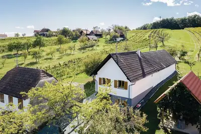 Image de Schoenes Ferienhaus in Eberau