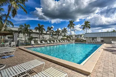 Image de Nouveau! Condo Fort Myers avec piscine - 15 minutes de la plage!