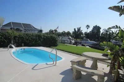 Image de front de mer, piscine, bain Ă remous, pĂŞche, proche des plages