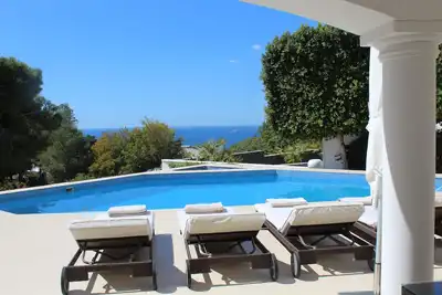 Image de Superbe luxueuse villa à 5 minutes à pied de la plage d'El Portet avec vue sur la mer