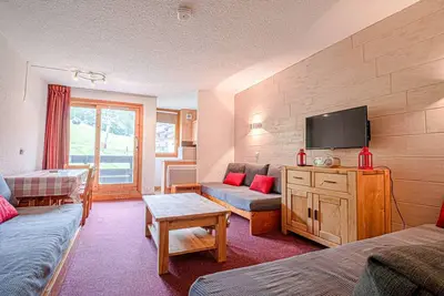Image de 2 pièces à Valmorel - Ski aux pieds, animaux admis, balcon, cuisine équipée