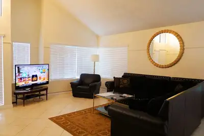 Image de 4 Chambre V Maison près de Strip