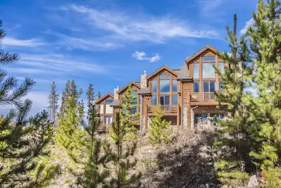 Image de Incroyable 4 lit (10 personnes) maison de ville Ă quelques minutes du domaine skiable + Views + Game Room