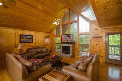 4br-12 personnes, cabine de luxe améliorée avec piscine chauffée, 1 mile Dollywood,
