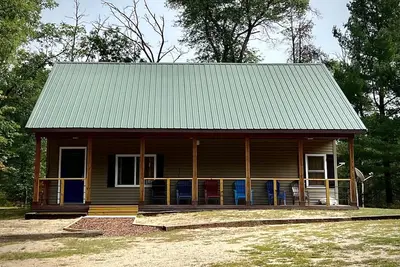 Image de Belle neuf près de la cabine pour Wolf Lake, Club 37 & Trailhead