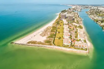 Image de Land's End # 405 building 4 - Bay Front avec balcon privé!