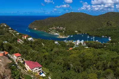 Image de Vues ultimes sur la baie de Marigot! Prix le plus bas Ă partir de couples!