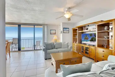 Image de Trillium # 5a - Beach Front Condo avec balcon privé!