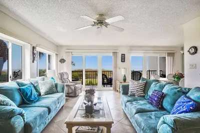 Image de Land's End # 201 building 9 - En front de mer avec grand balcon privé / front de mer