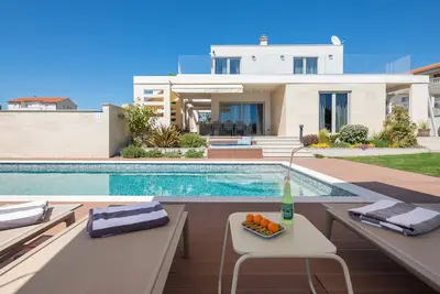 Image de Luxury Villa Cinderella with Swimming Pool