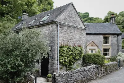 Image de Old Millers Cottage, Dovedale, Derbyshire \/ Staffordshire frontières