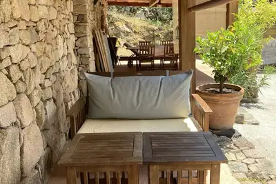 Image de Sur un site merveilleux, au calme, une Jolie bergerie en pierre vous attend. .
