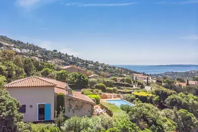 Image de Belle villa vue mer aux Issambres