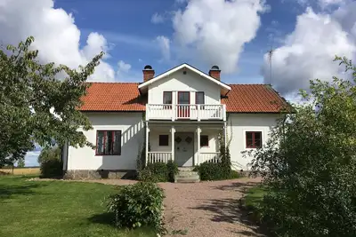 Image de Grande maison avec chambre pour deux familles dans une grande ferme