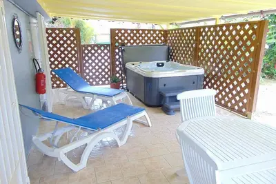 Image de Gites Lecres St Ange Elie avec Spa