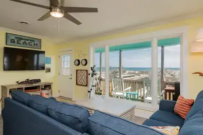 Image de Tortue espiègle: 3 Br / 2 Ba maison à Oak Island, 6 personnes