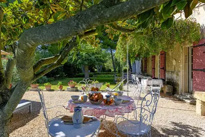 Image de Mas de la Treille - piscine - jardin