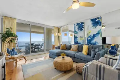 Image de Paradis De 4 Chambres En Plage! - Piscines, bains à remous, tennis et plus encore! Conviviale et familiale