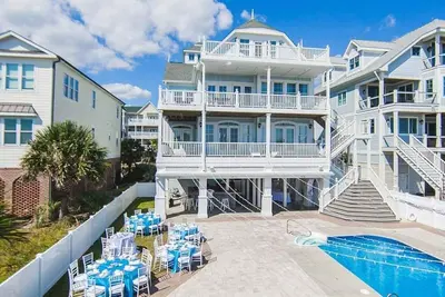 Image de SPÉCIAUX 2019! Oceanfront Luxury Wedding Friendly Pool 10 Br