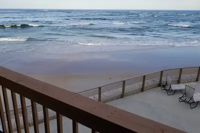 Image de Sea Spray, Moins de 20 marches pour aller à la plage, Front de mer, Wifi, Écrans plats