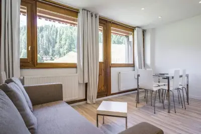 Image de Appartement rénové, 6 pers, balcon sud face aux pistes, parking, Plagne Centre