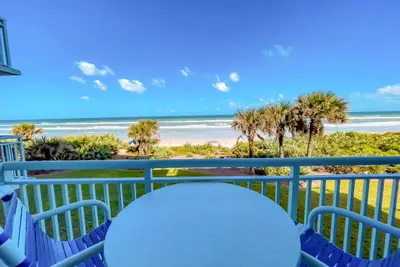 Image de My Shore Home, 2/2 Condo Oceanfront nouvellement redécoré, No-Drive Beach!