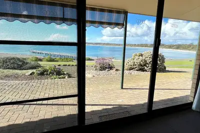 Image de Baywatch, Emu Bay Ki