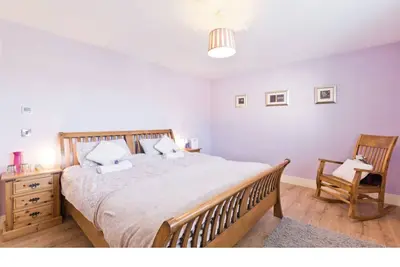 Image de Chambres confortables dans la maison moderne à 15 minutes de l'aéroport de Dublin