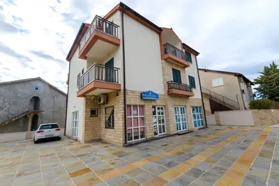 Image de Appartements Karmen I (58731-A6) - Primosten