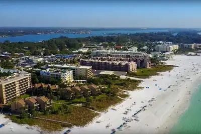 Image de Soleil, sable et * Économisez de 14% à 40% par semaine * au Siesta Breakers # 603 à Siesta Key, Fl