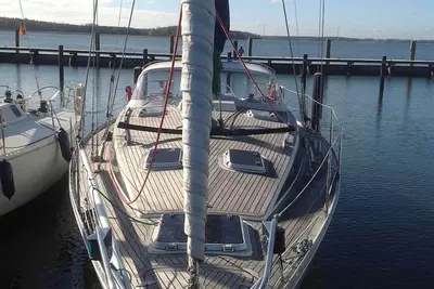 Image de Éclipse du soleil. Vivre sur le yacht en centre ville
