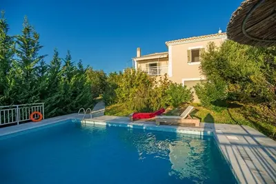 Image de Belle maison de deux chambres avec piscine privée et vue imprenable