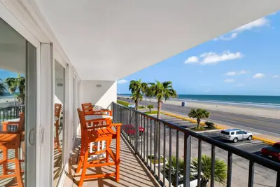 Image de Useazatt View Condo - 2/2 Oceanfront on Seawall Blvd. - En face de Babe's Beach