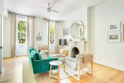 Image de Restez avec Lucky Savannah: Grand salon plat, à pied de tout