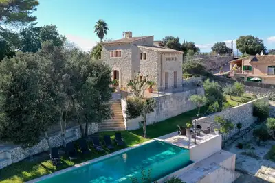 Image de Sa Serra, maison en pierre Ă Lloret de Vistalegre, Majorque