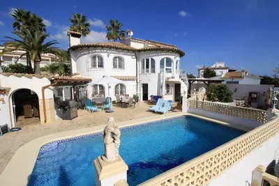 Image de Calpe \/ Villa avec piscine privée et beau jardin, sauna, WiFi