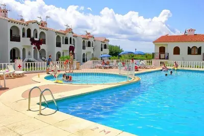 Image de Dans un complexe bien entretenu avec piscine et balcon - Girasol Garden Superior 2 D