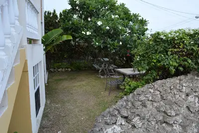 Image de Spacious, Self Contained, Self Service, 2 Chambre (s), 1 Salle de bain, Air conditionné