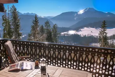 Image de Chalet luxueux cocon familial, charme, vue montagnes, plein nature, paix