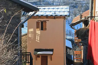 Image de Chalet au pied des pistes de ski, pour 7 personnes, entièrement équipé.