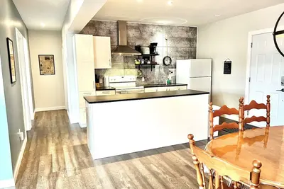 Image de Sutton- Condo Au coeur du village! Lieux de villégiature