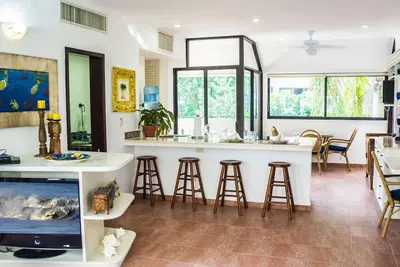 Image de Condo confortable d'une chambre par Bric au Royal Palms