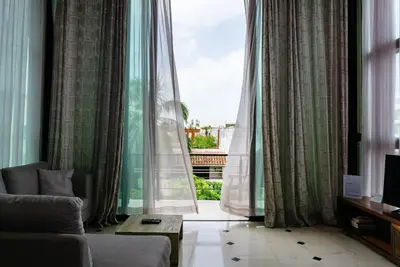 Image de Penthouse absolument magnifique avec 3 chambres à coucher par Bric Vacation Rentals