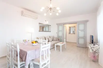 Guest House Simoni - appartement a été entièrement rénové en 2018! ! ! !