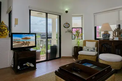Image de Impressionnant condo 1 chambre par Bric à The Royal Palms